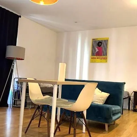 Charming 1-bedroom With Natural Light And Balcony