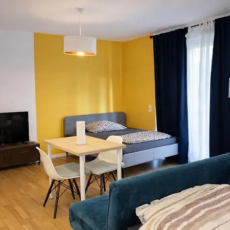 Charming 1-bedroom With Natural Light And Balcony Lejlighed Kelkheim