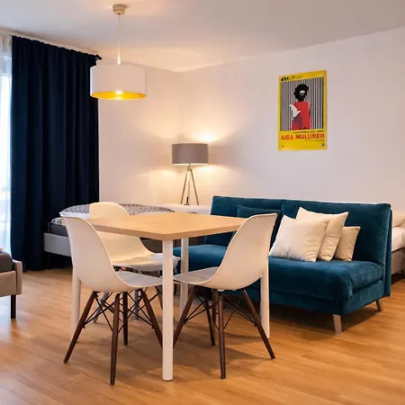 Charming 1-bedroom With Natural Light And Balcony * Kelkheim